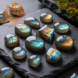 لابرادوریت چیست؟ سنگ جادویی هاله‌های رنگی با انرژی محافظت و جذابیت خاص 💎✨